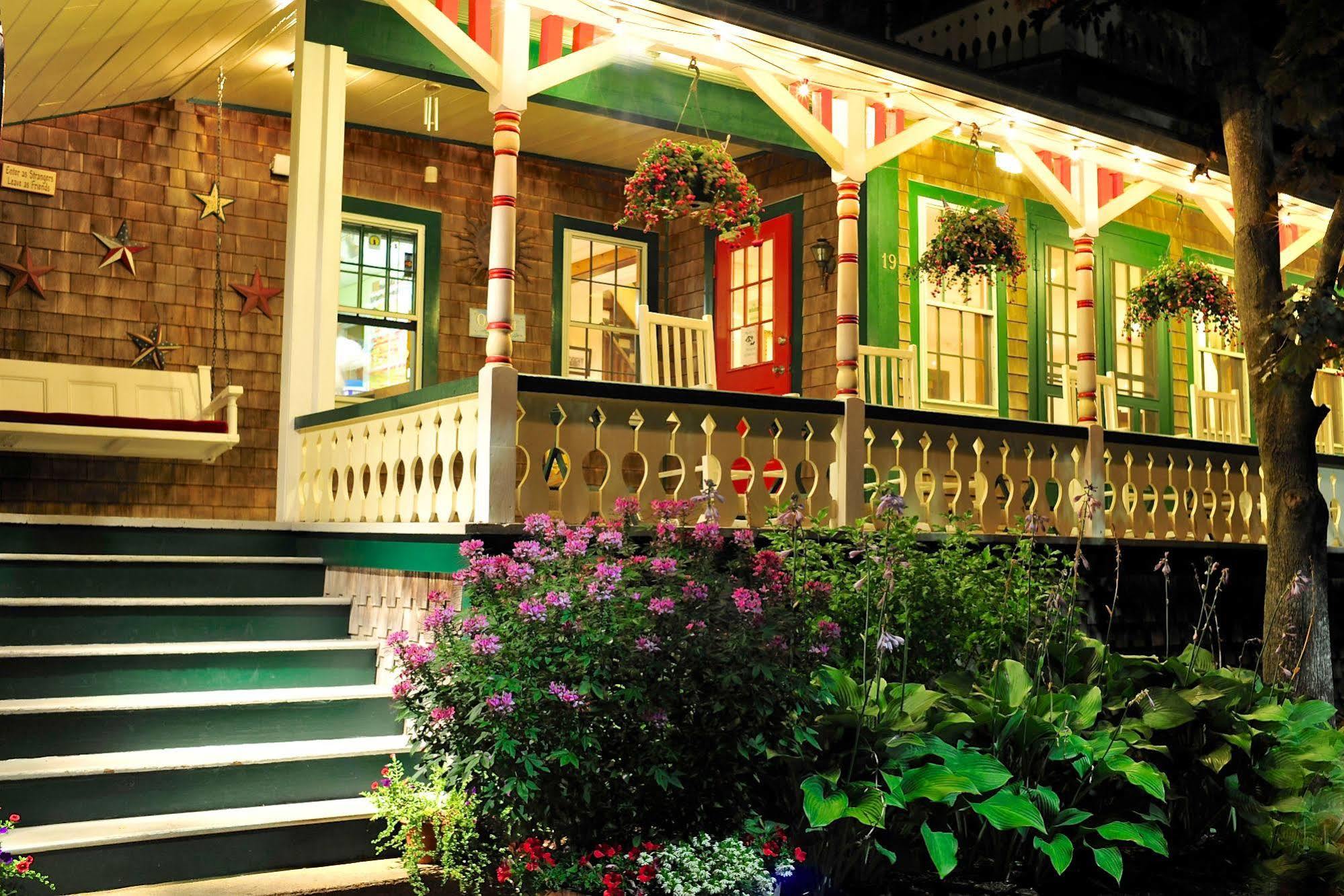 Pequot Hotel Оук-Блаффс Экстерьер фото